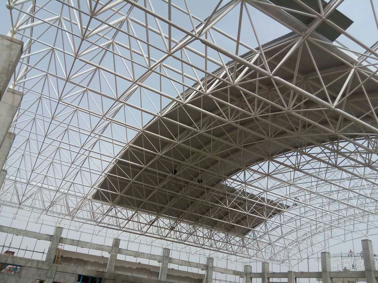 兴义青岛一汽网架